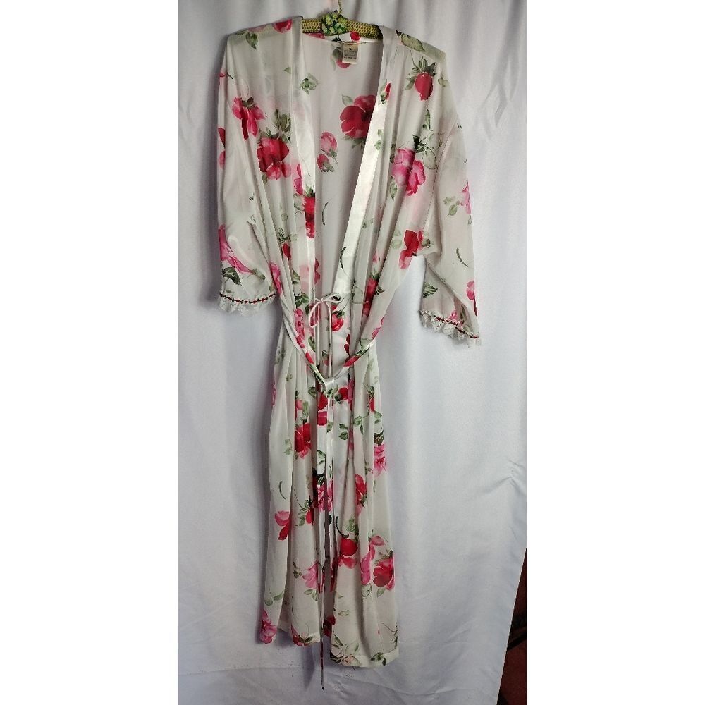 Private Luxuries robe 